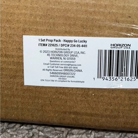 NWT Set of 3 St. Patrick’s Day Prop Set - Picture 2 of 3